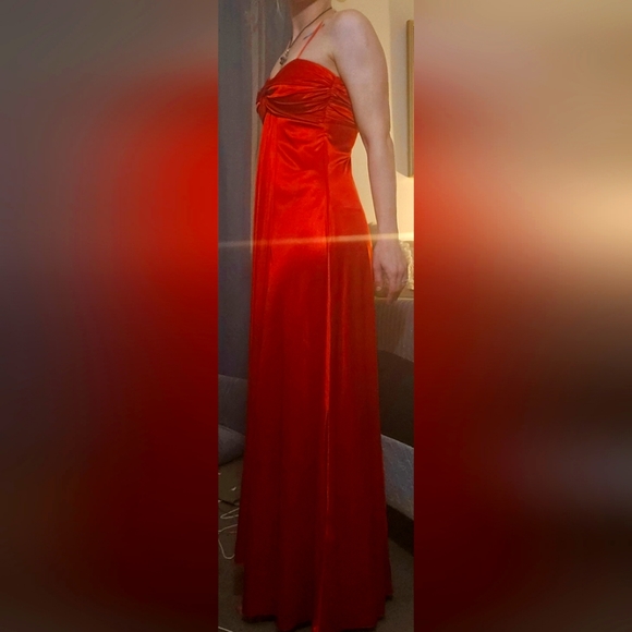 No place to wear it to - Picture 3 of 4